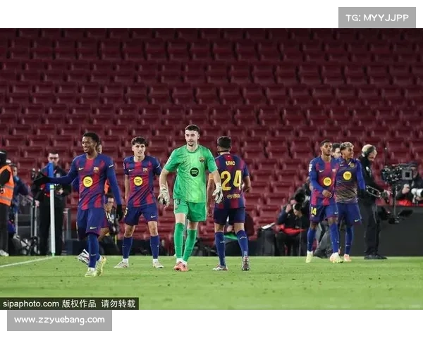 巴萨为何未能捧起欧联杯探讨：战术失误、伤病困扰与竞争对手的优势分析